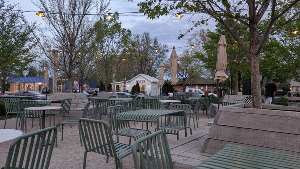 Hillgarten Beer & Wine Garden by null