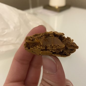 Parfait Paris - Macaron with wayyyyy too much filling - Bakeries Near Me - Coronado, California Parfait Paris - Macaron with wayyyyy too much filling - Bakeries Near Me - Coronado, California