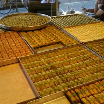 Baklavaci Sengüloglu - Leckere Baklava - Desserts Near Me - Berlin, BE Baklavaci Sengüloglu - Leckere Baklava - Desserts Near Me - Berlin, BE