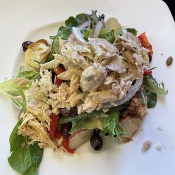 Water Street Bistro - Niçoise Salad - French Near Me - Petaluma, California Water Street Bistro - Niçoise Salad - French Near Me - Petaluma, California