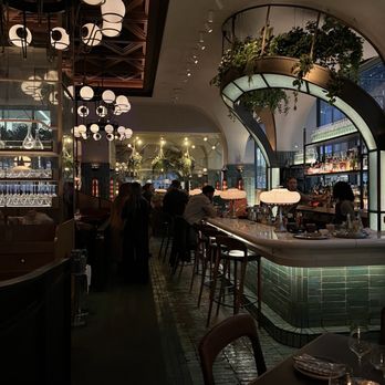 Zou Zou’s - Bar area - Mediterranean Near Me - New York, New York