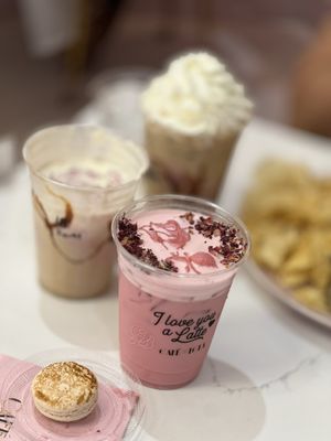 Café Lola by null