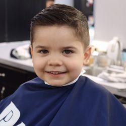 Kid friendly barber shop come in today !!!