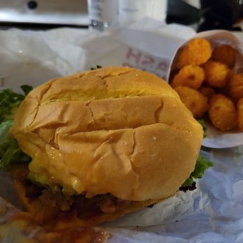 Smashburger - A single turkey Burger with cheese lettuce, tomatoes, and onions. A side of tater tots on the side. Yummy - Burgers Near Me - Valley Center, California Smashburger - A single turkey Burger with cheese lettuce, tomatoes, and onions. A side of tater tots on the side. Yummy - Burgers Near Me - Valley Center, California