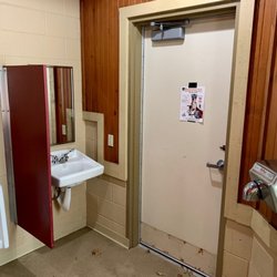 Rocky Fork Metro Park - These park bathrooms actually have running water and electricity, unlike many parks. #UpCloseSavor