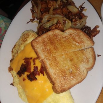 Lighthouse Cafe - Omelette toast and potatoes - Breakfast & Brunch Near Me - Sanibel, Florida Lighthouse Cafe - Omelette toast and potatoes - Breakfast & Brunch Near Me - Sanibel, Florida