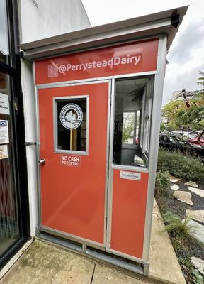 Perrystead Dairy by null