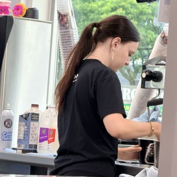 7 Brew Coffee - A young service oriented, barista preparing my coffee, treat of the morning. - Coffee & Tea Near Me - Lyndhurst, Ohio 7 Brew Coffee - A young service oriented, barista preparing my coffee, treat of the morning. - Coffee & Tea Near Me - Lyndhurst, Ohio