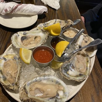 Pikk's Tavern - Fresh Oysters - American Near Me - Valparaiso, Indiana Pikk's Tavern - Fresh Oysters - American Near Me - Valparaiso, Indiana