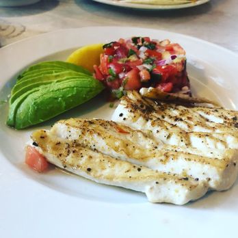 Key Largo Conch House - Avocado- grilled mahi- pick de Gallo - Seafood Near Me - Key Largo, Florida