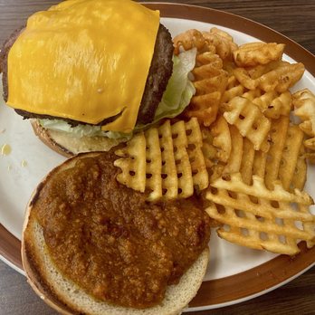 Bun-N Burger - Chiliburger n fries - Burgers Near Me - Alhambra, California