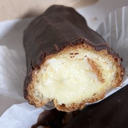 Tatlim bakery - Classic eclair