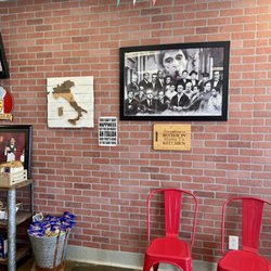 Mama T Parenti's Delicatessen