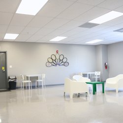 P4Tennis / Passion 4 Tennis - Comfortable waiting areas.