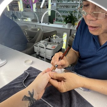 Lake Elsinore Nails - Nail Salons Near Me - Lake Elsinore, California