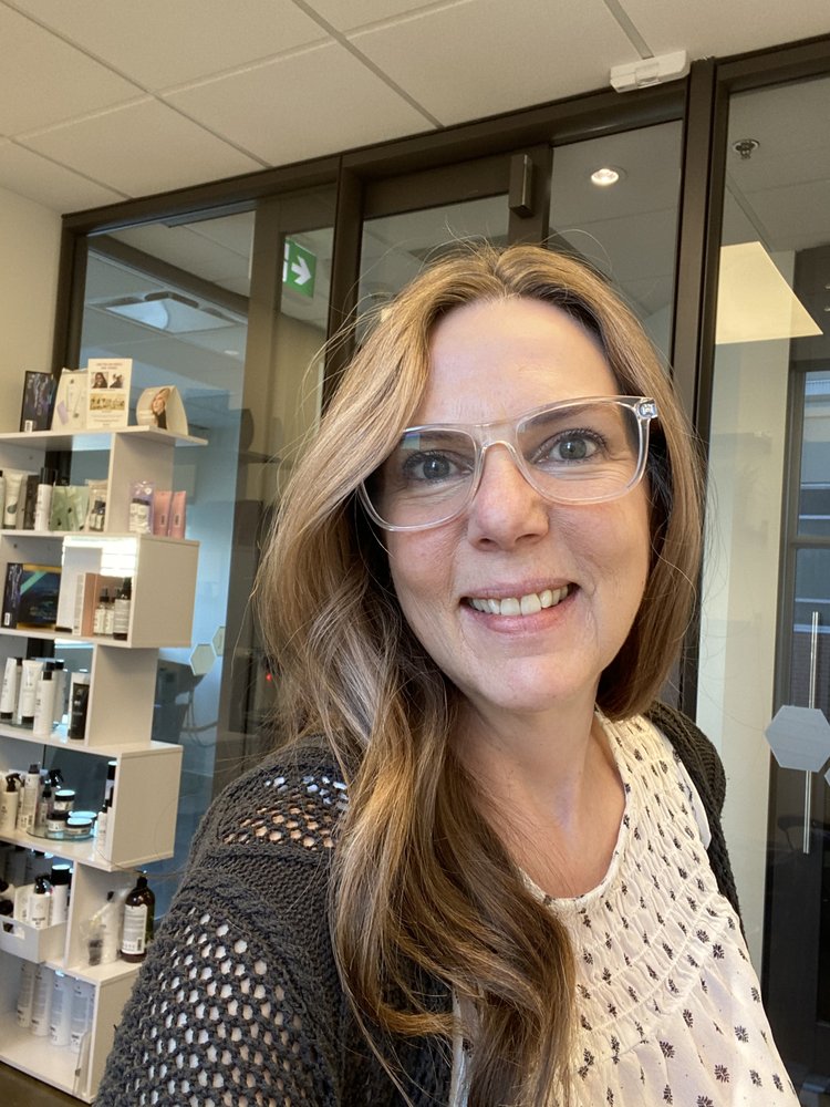 FRINGE HAIR Updated August 2024 2058855 Macleod Trail SW, Calgary