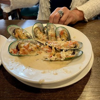 Seaside Seafood & Market - Black Mussels in Butter - Seafood Near Me - Seaside, California
