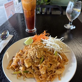 Thai Lao Restaurant - 25. Pad Thai with chicken - Thai Near Me - Hercules, California