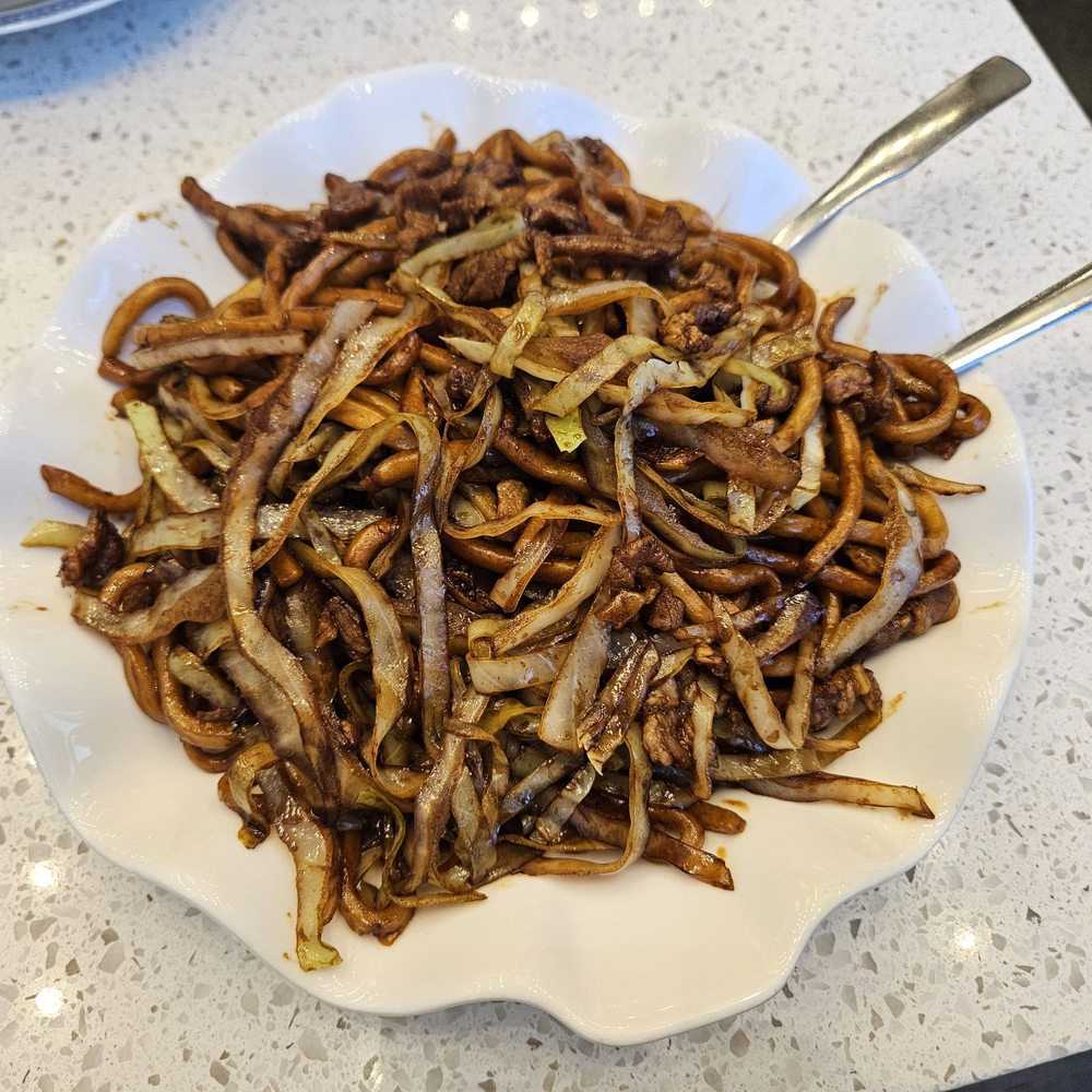 Fung’s Kitchen - Signature stir-fried Shanghai fried noodles - Chinese Near Me - Scarborough, Ontario