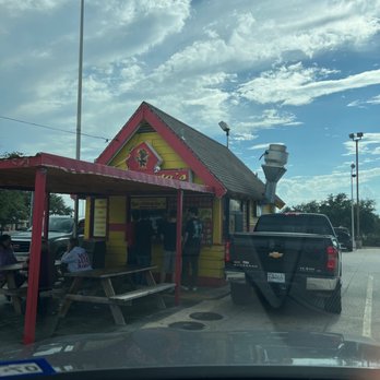 Los Alberto's Mexican Food - Drive thru Mexican shack! - Mexican Near Me - Hurst, Texas