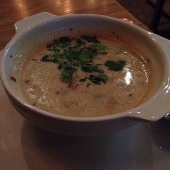 Earls Kitchen + Bar - Clam chowder - Cocktail Bars Near Me - Denver, Colorado