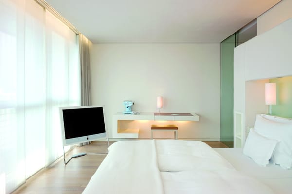 SIDE Design Hotel Hamburg by null
