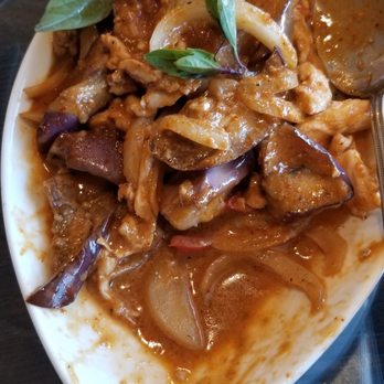 RodSap Thai Lao Kitchen - Eggplant and chicken curry - Thai Near Me - Fairfield, California RodSap Thai Lao Kitchen - Eggplant and chicken curry - Thai Near Me - Fairfield, California