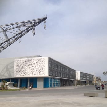Puerto de Valencia - Nueva zona empresarial del puerto - Landmarks & Historical Buildings Near Me