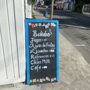 Ocho’s Cafe - Coffee & Tea Near Me - Playa del Carmen, ROO