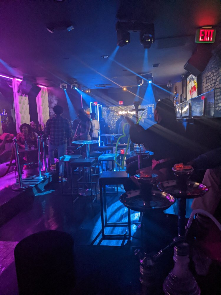 MIRROR LOUNGE Updated October 2024 16 Photos & 16 Reviews 1920