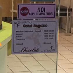 Chocolate - We all need a chocolate ice cream place open past midnight, don't we?! Wish there was one next to my house back home