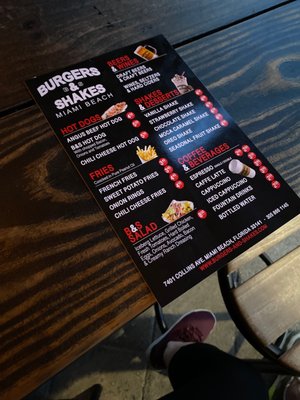 Burgers & Shakes by null