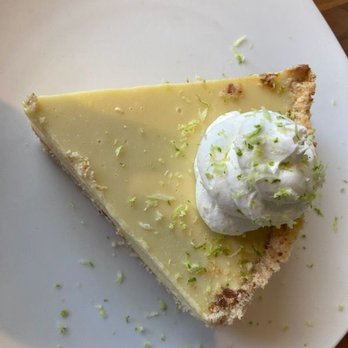 Tommy Bahama - Kie lime pie, nice - Seafood Near Me - Naples, Florida Tommy Bahama - Kie lime pie, nice - Seafood Near Me - Naples, Florida