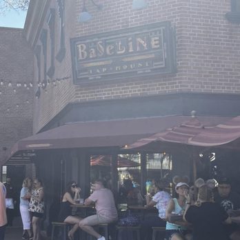 BaseLine Tap House - Lounges Near Me - Lake Buena Vista, Florida