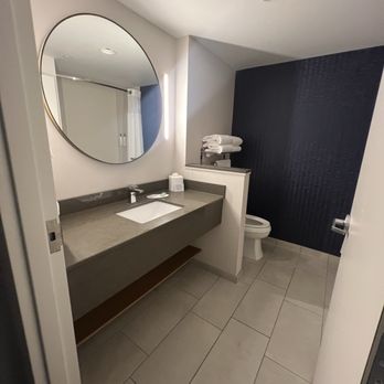 Fairfield by Marriott Inn & Suites Canton - Bathroom - Hotels Near Me - Canton, New York