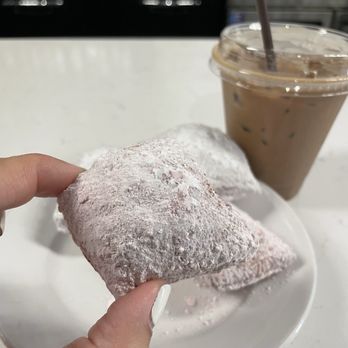 Watershed Cafe & Bistro - Powdered sugar beignet - Cafes Near Me - Oregon City, Oregon Watershed Cafe & Bistro - Powdered sugar beignet - Cafes Near Me - Oregon City, Oregon