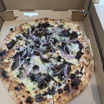 Vesta - Onion Mushroom Pizza - Pizza Near Me - Redwood City, California