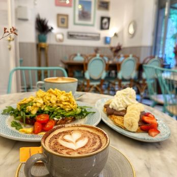 Bristol Café - Cafeteria Near Me - Barcelona, B Bristol Café - Cafeteria Near Me - Barcelona, B