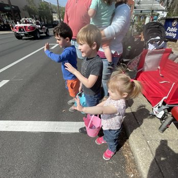 Frankfort Avenue Easter Parade - Festivals Near Me - Louisville, Kentucky