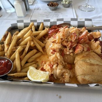 Stonebridge Restaurant - Lobster bomb 1lb - Seafood Near Me - Milford, Connecticut