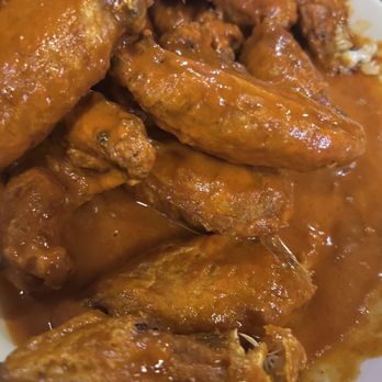 Candlelight Inn - Extra Hot Wings - American Near Me - Scarsdale, New York
