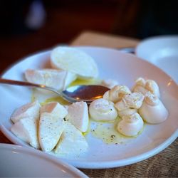 Frankies 457 Spuntino - Mozzarella tasting, a must.