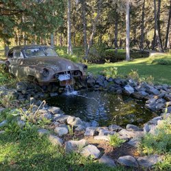 Tj's Country Corner - Funny fountain