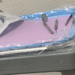 Family Dental Care - I realized this exact busted mirror tool is in someone else's photo.