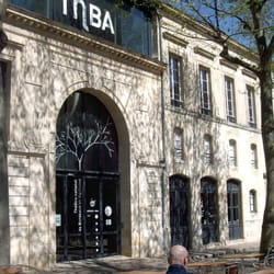 TnBA de l'extérieur place Renaudel à Bordeaux
