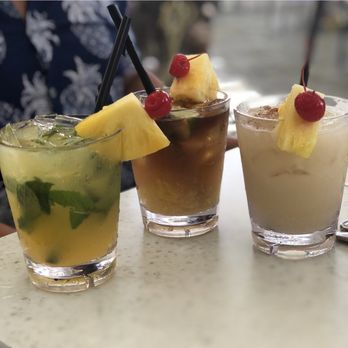 The Beach Bar - Bars Near Me - Honolulu, Hawaii