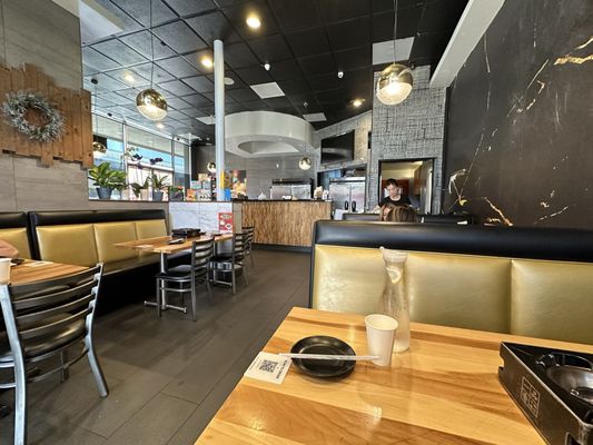 Tasty Dining by null