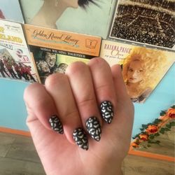 Polished Nails Spa - Nail Art