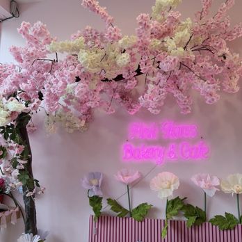 Pink Flores - Cafes Near Me - Chicago, Illinois