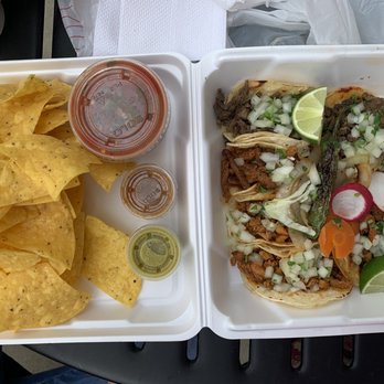 El Grullo Express - 2 steak, 2 spicey pork and 2 chicken tacos with chips and salsa - Mexican Near Me - Clarksville, Tennessee El Grullo Express - 2 steak, 2 spicey pork and 2 chicken tacos with chips and salsa - Mexican Near Me - Clarksville, Tennessee
